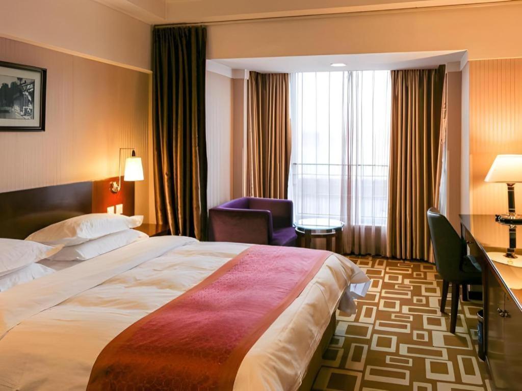 Dong Fang Hotel Pekin Dış mekan fotoğraf