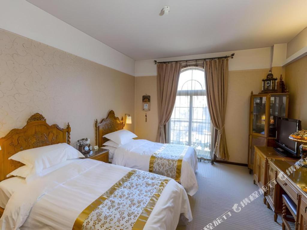 Dong Fang Hotel Pekin Dış mekan fotoğraf