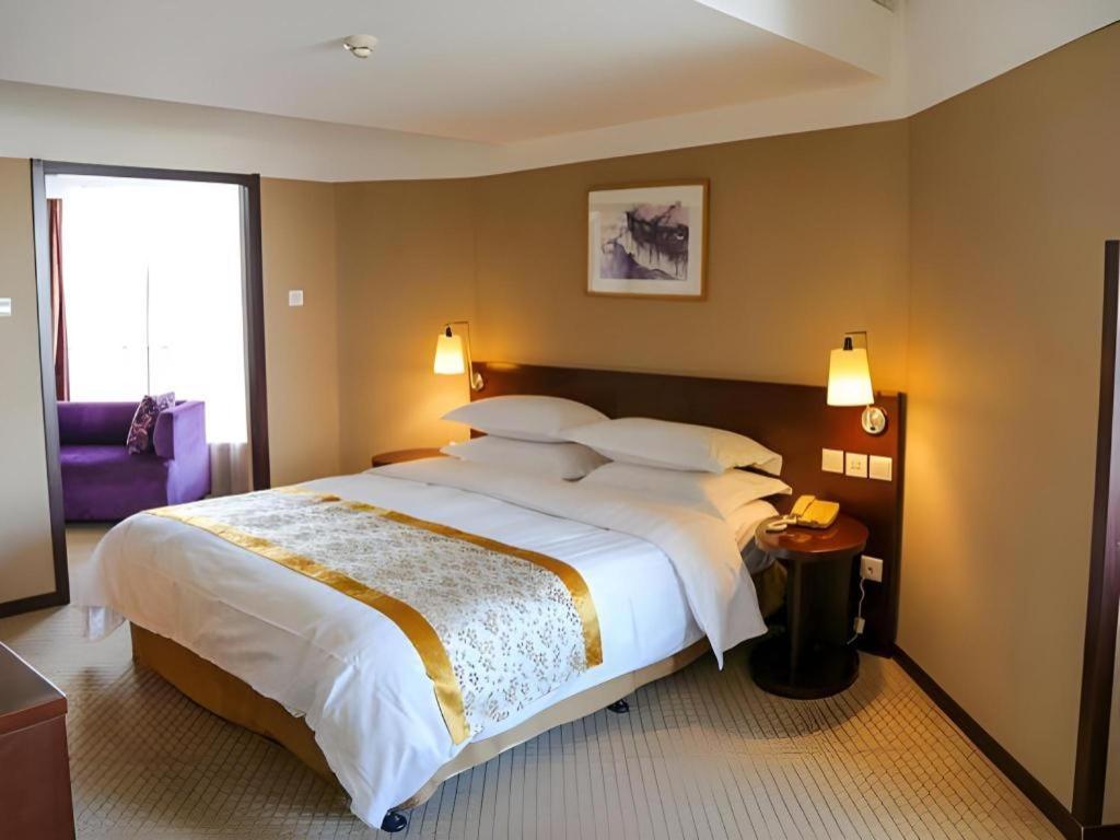 Dong Fang Hotel Pekin Dış mekan fotoğraf