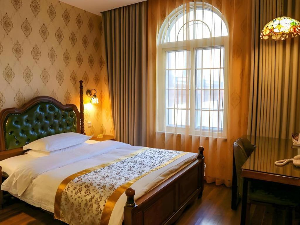 Dong Fang Hotel Pekin Dış mekan fotoğraf