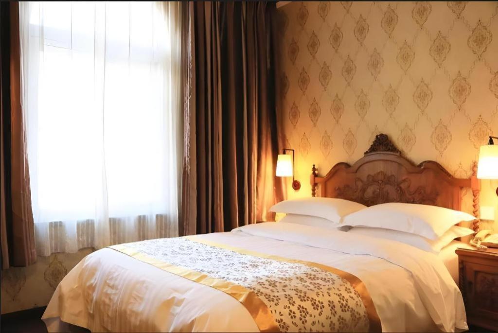 Dong Fang Hotel Pekin Dış mekan fotoğraf