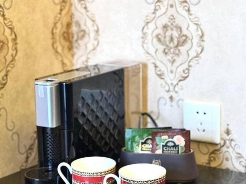 Dong Fang Hotel Pekin Dış mekan fotoğraf