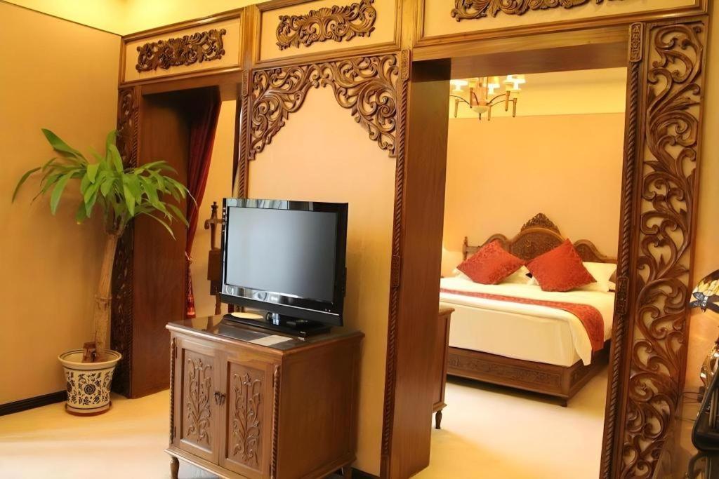 Dong Fang Hotel Pekin Dış mekan fotoğraf