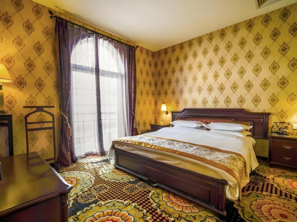 Dong Fang Hotel Pekin Dış mekan fotoğraf