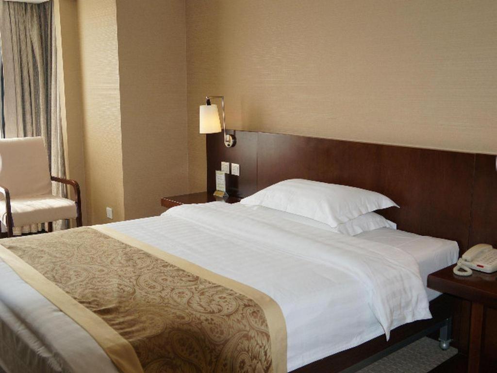 Dong Fang Hotel Pekin Dış mekan fotoğraf